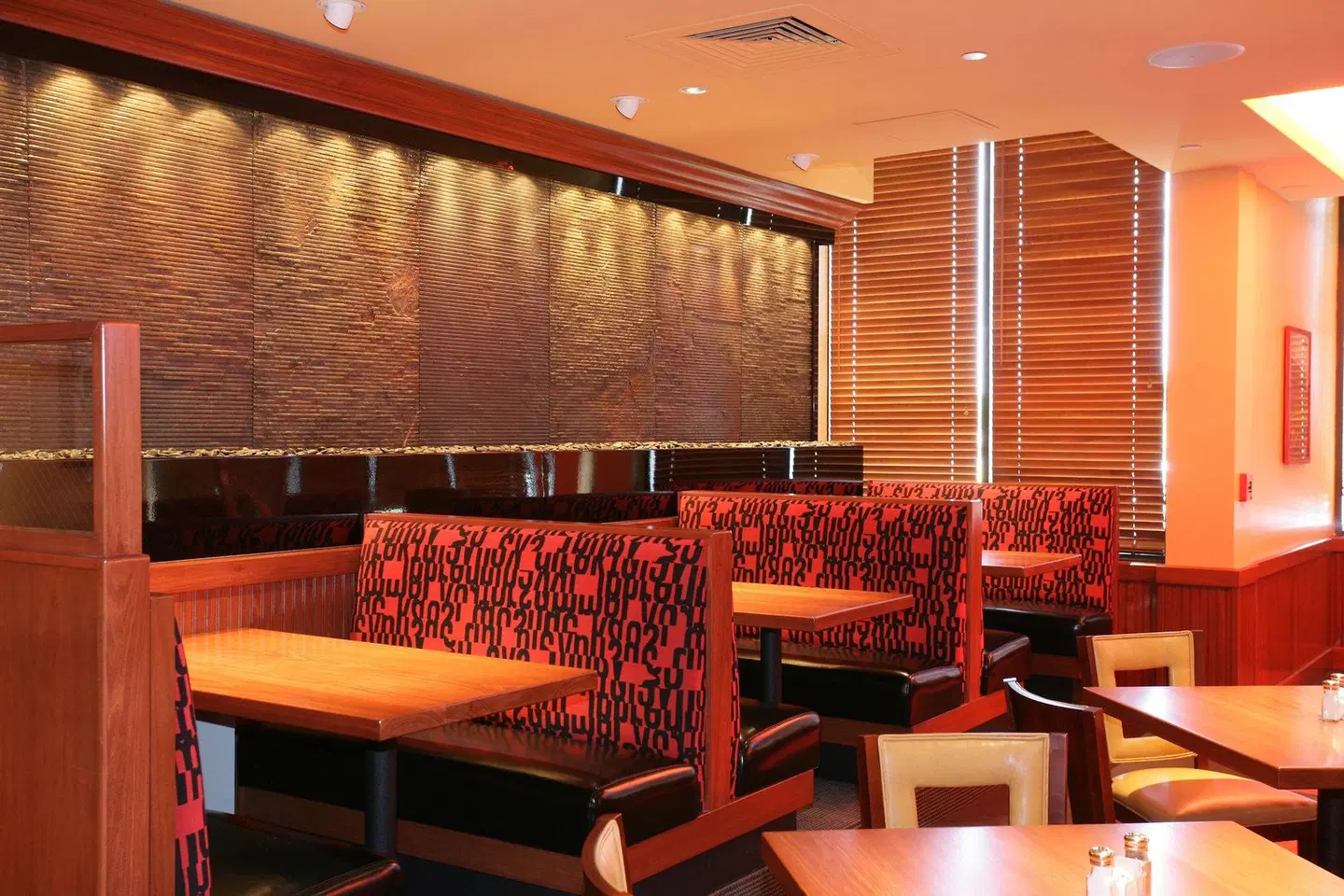Holiday Inn Denver Lakewood by IHG LOUNGE_LOBBY