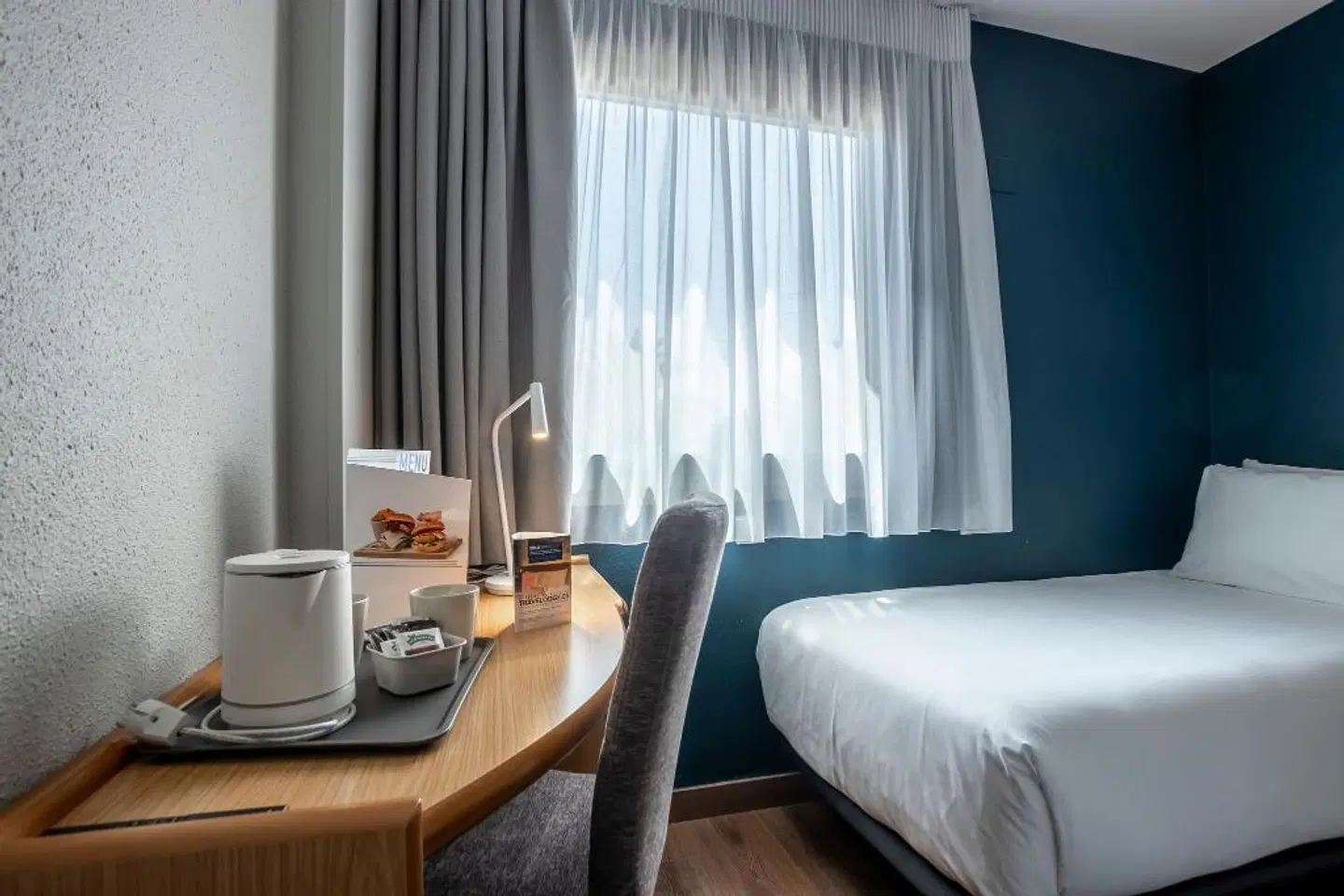 Travelodge Alicante Puerto ROOM_EXAMPLE