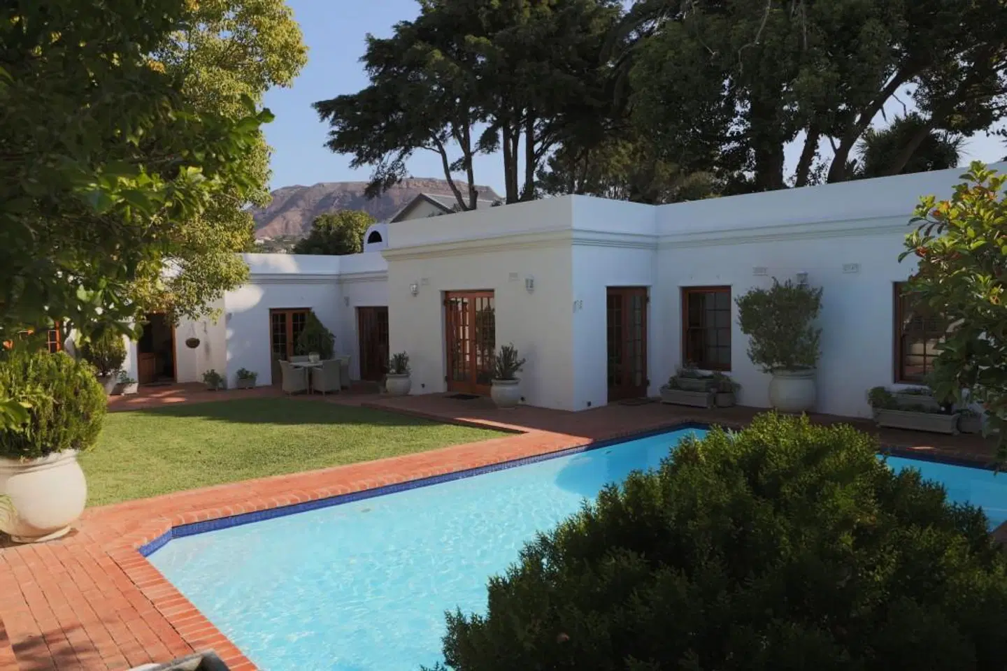 Constantia Garden Suites EXTERIOR