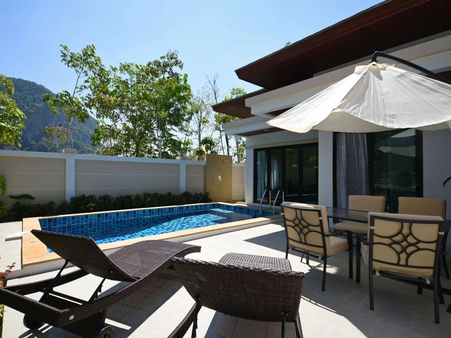 Baan Ping Tara Pool Villa 2 TERRACE