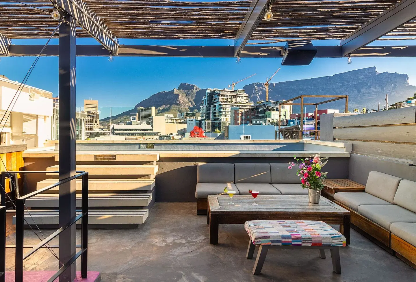 The Grey Hotel Terrasse