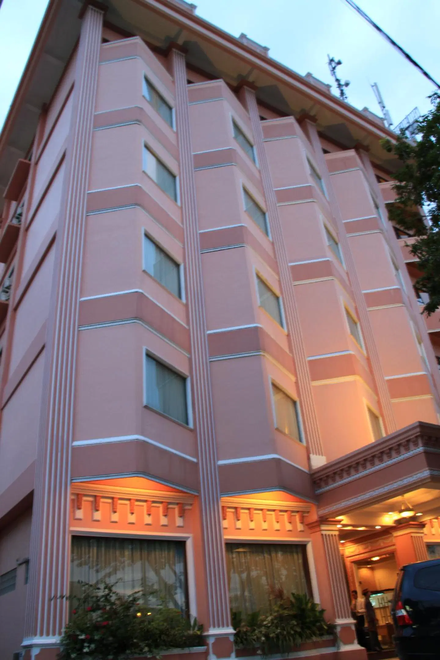 Mega Lestari EXTERIOR