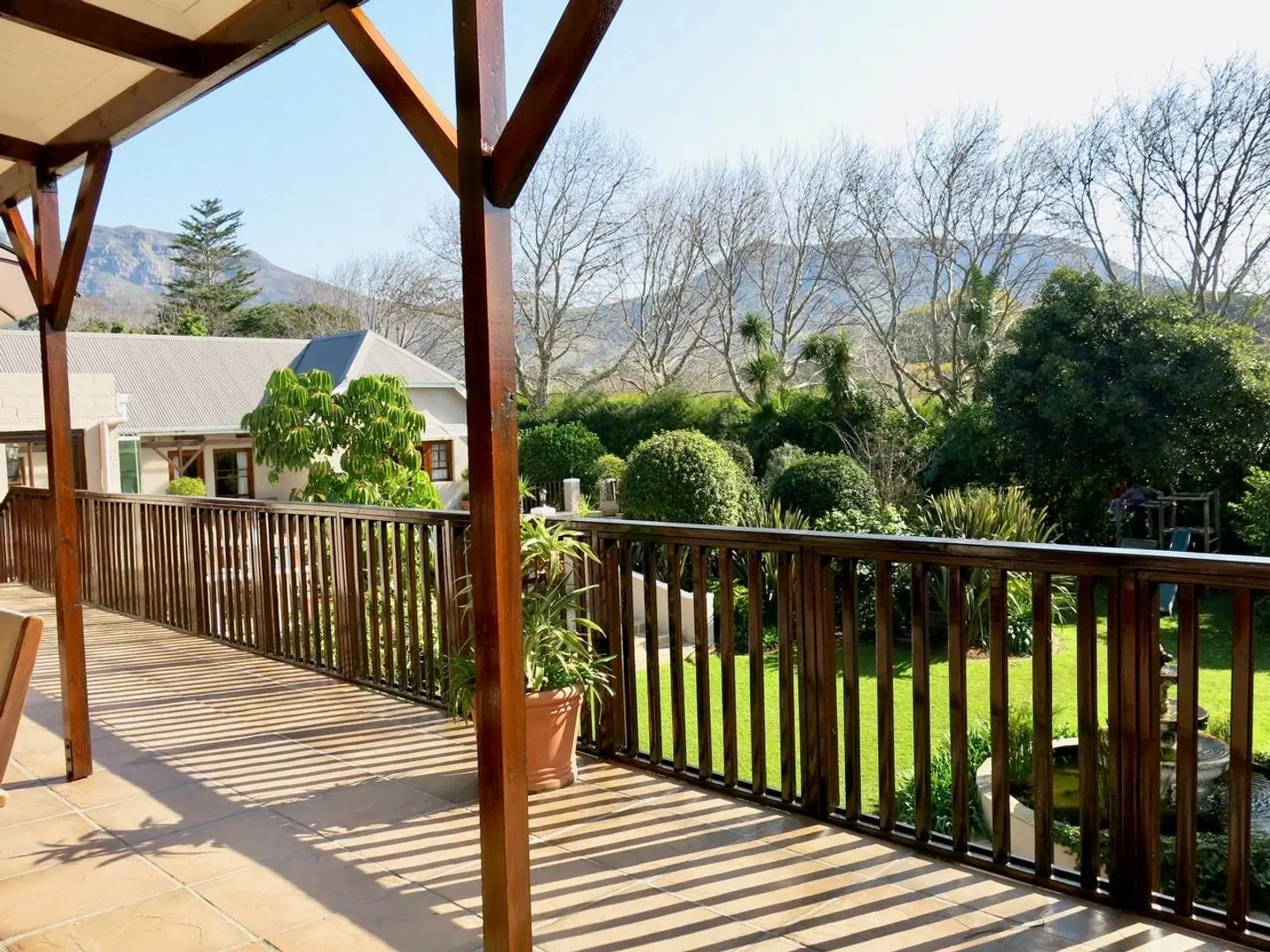 Summit Place Guesthouse Terrasse