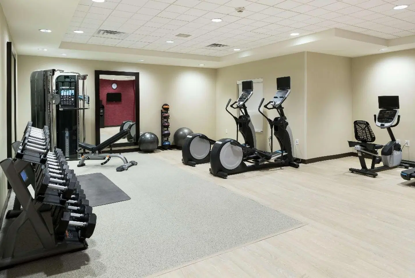 Home2 Suites by Hilton Jacksonville Airport SPORTS_AND_LEISURE