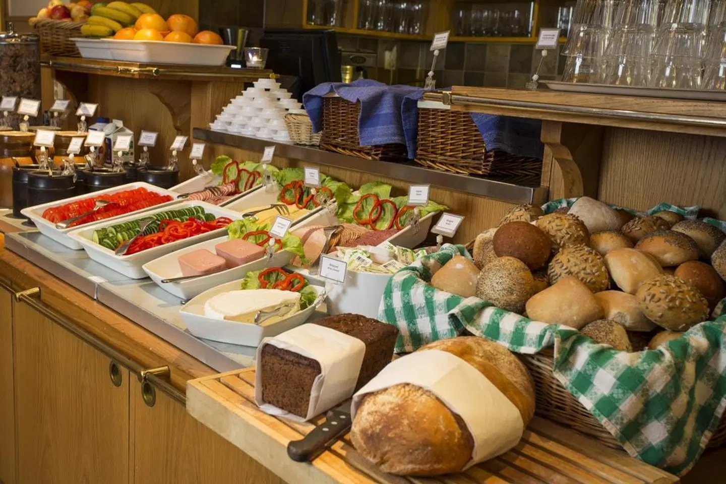 Crystal Plaza Hotel Restaurant