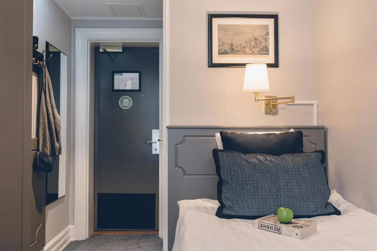 Crystal Plaza Hotel ROOM_EXAMPLE