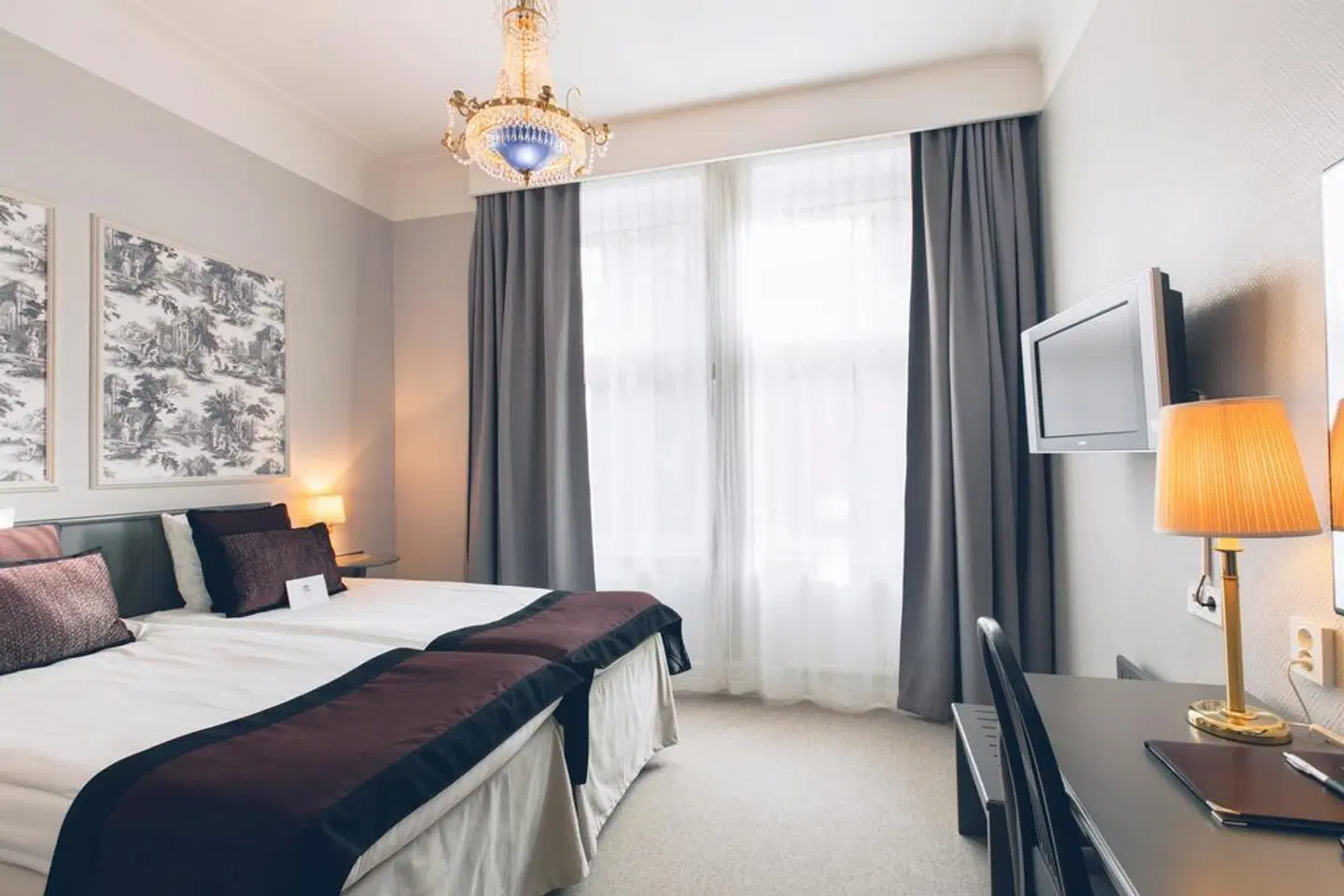 Crystal Plaza Hotel ROOM_EXAMPLE