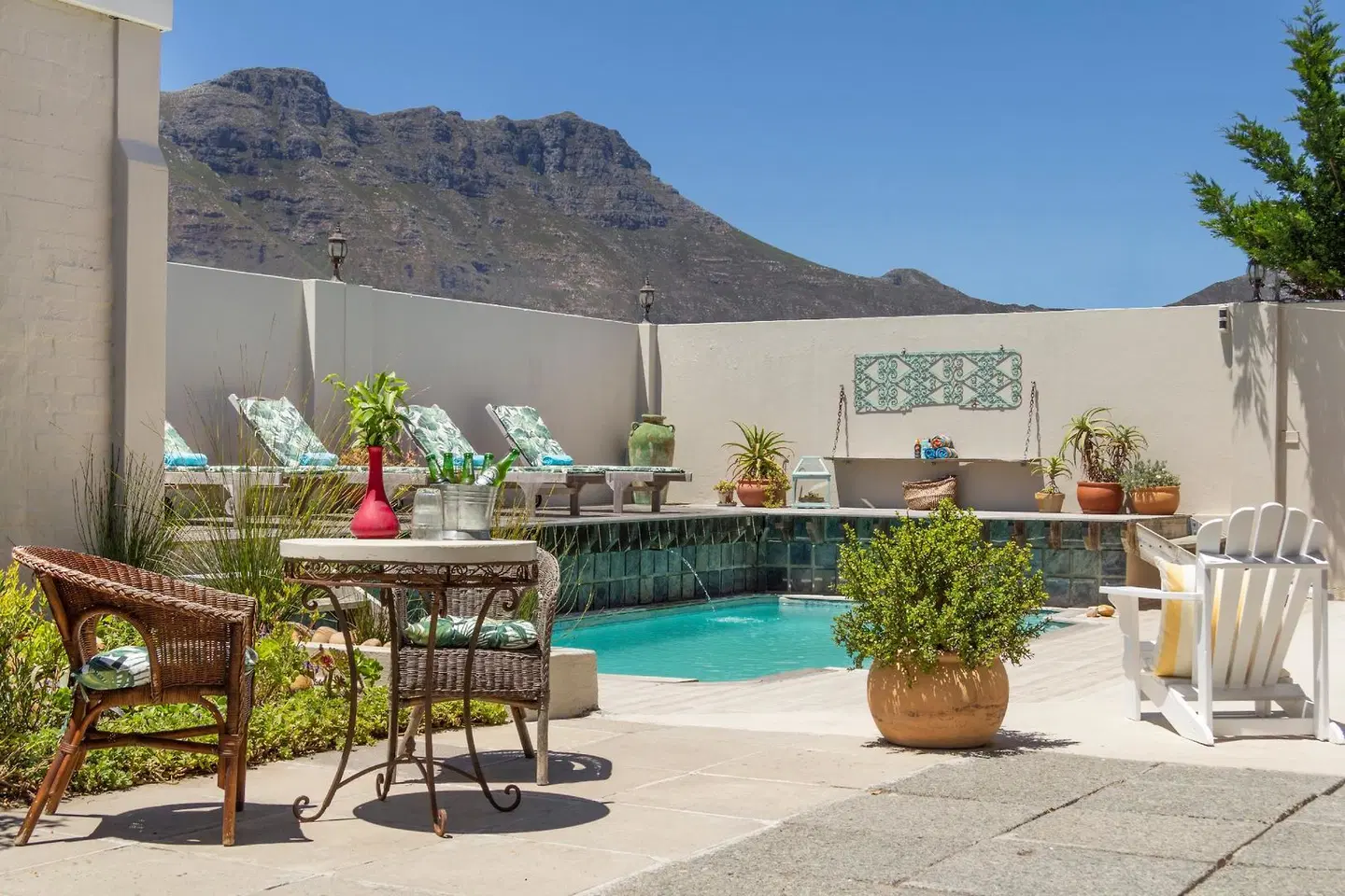 The Beach House Guest House OUTDOOR_POOL