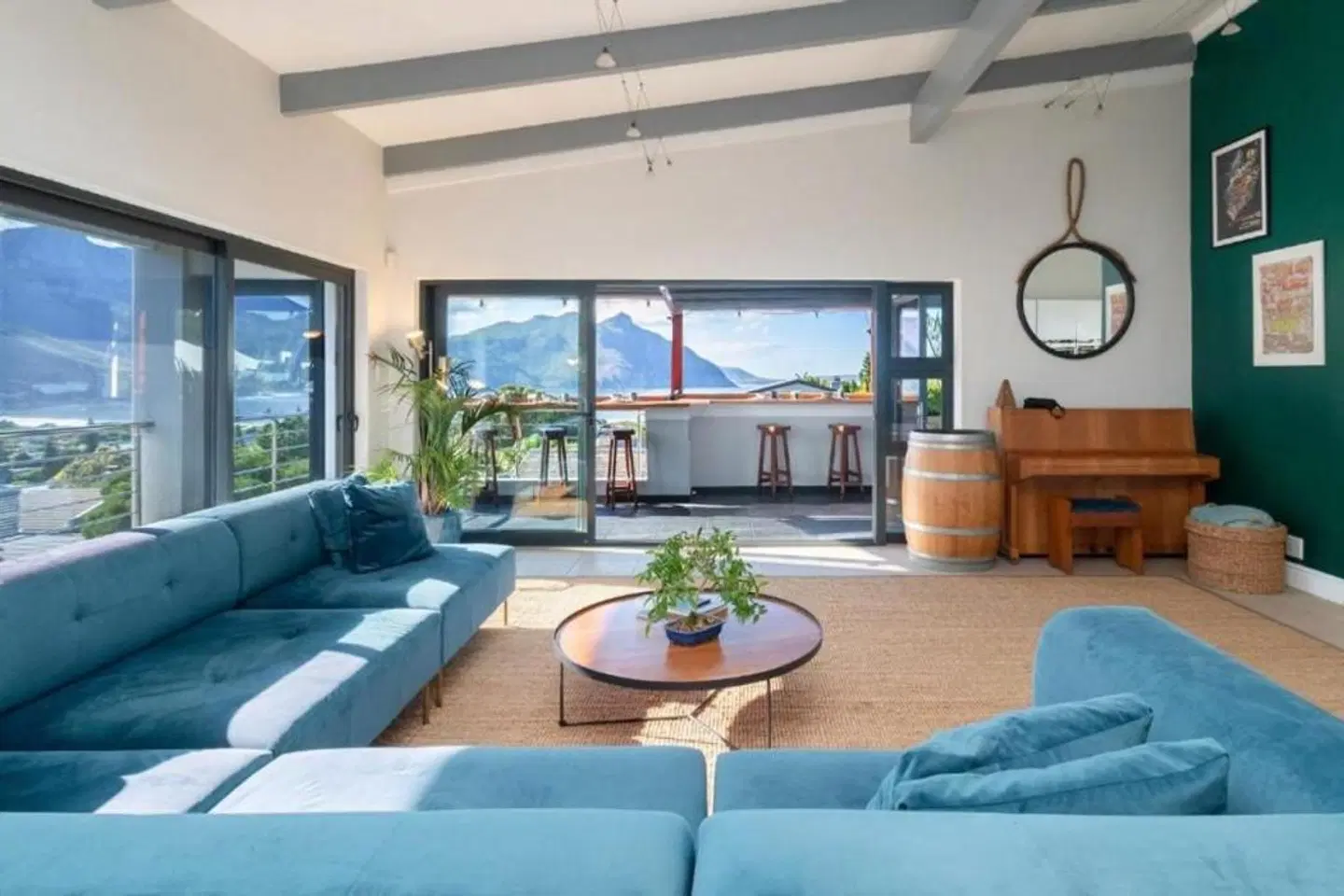 Hout & About Guest House LOUNGE_LOBBY