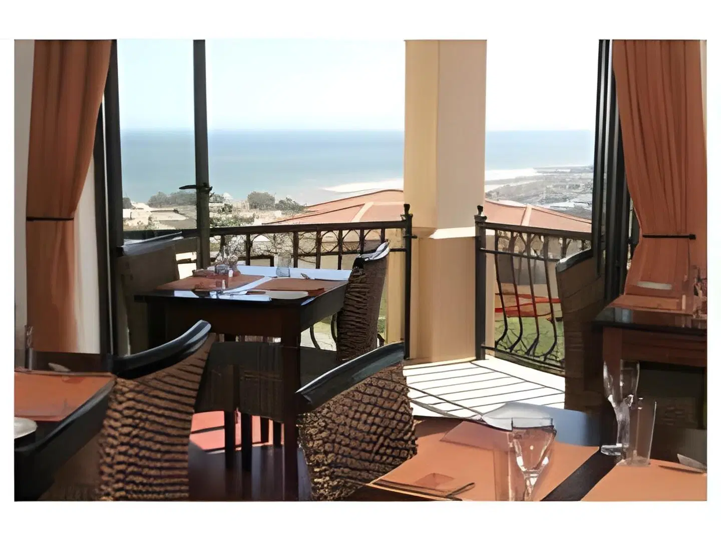Blue Horizon Guest House Terrasse