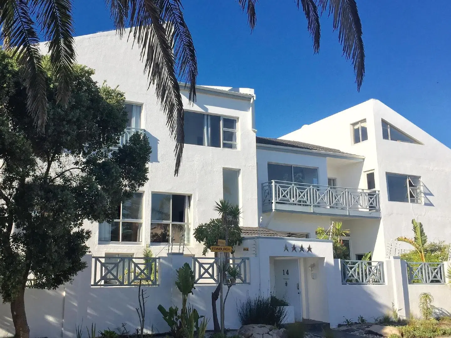 5 Options Guest House EXTERIOR