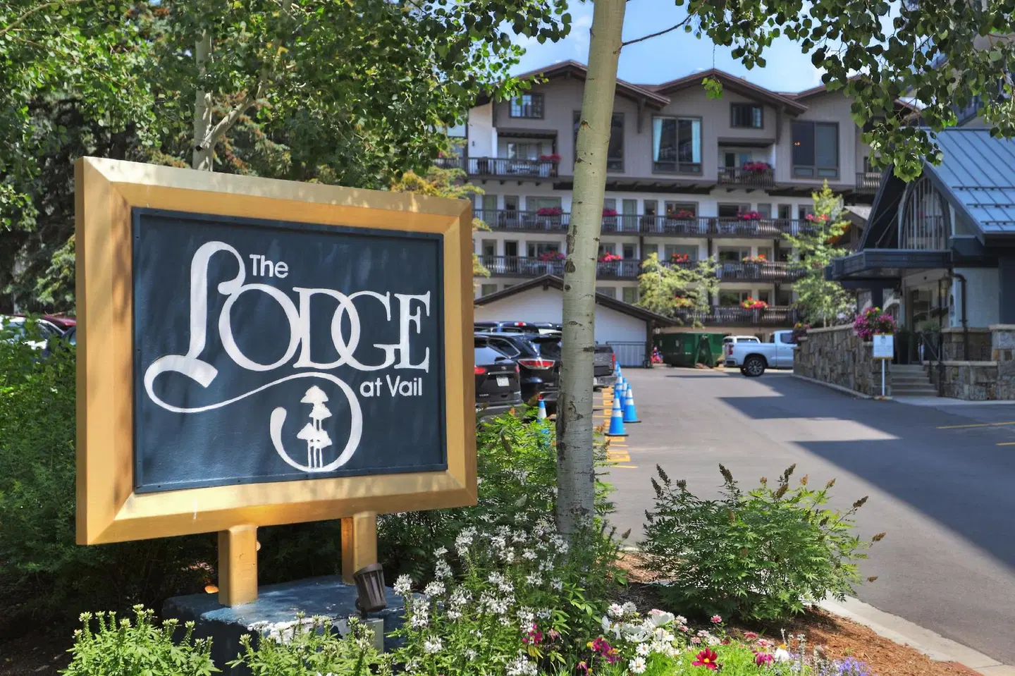 Lodge at Vail, A RockResort EXTERIOR