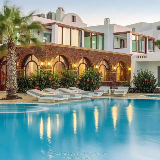 Maison Des Lys Luxury Suites EXTERIOR