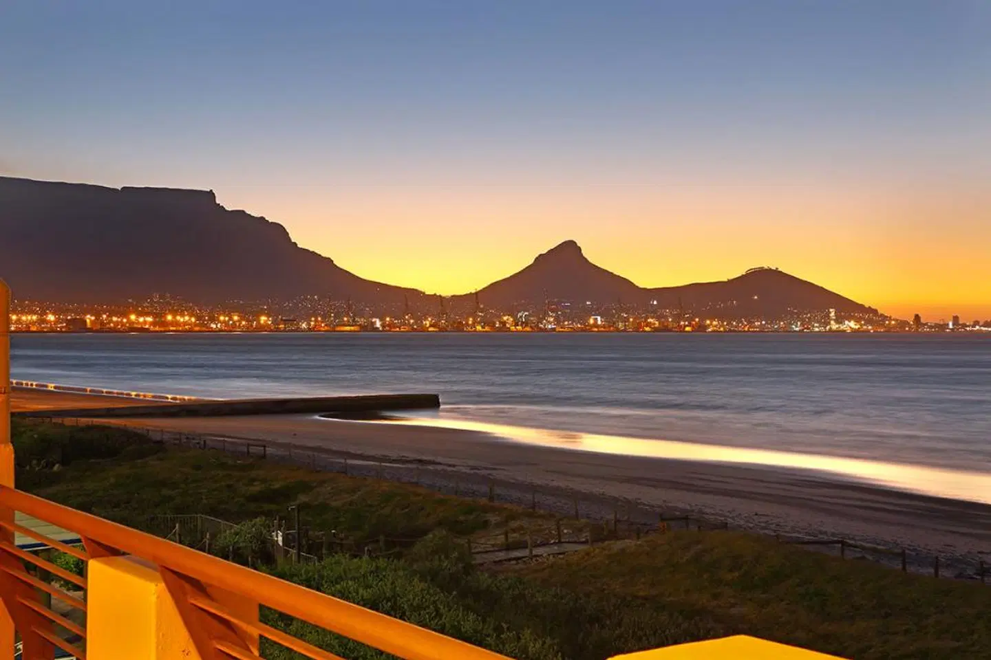 Leisure Bay Luxury Suites Strand