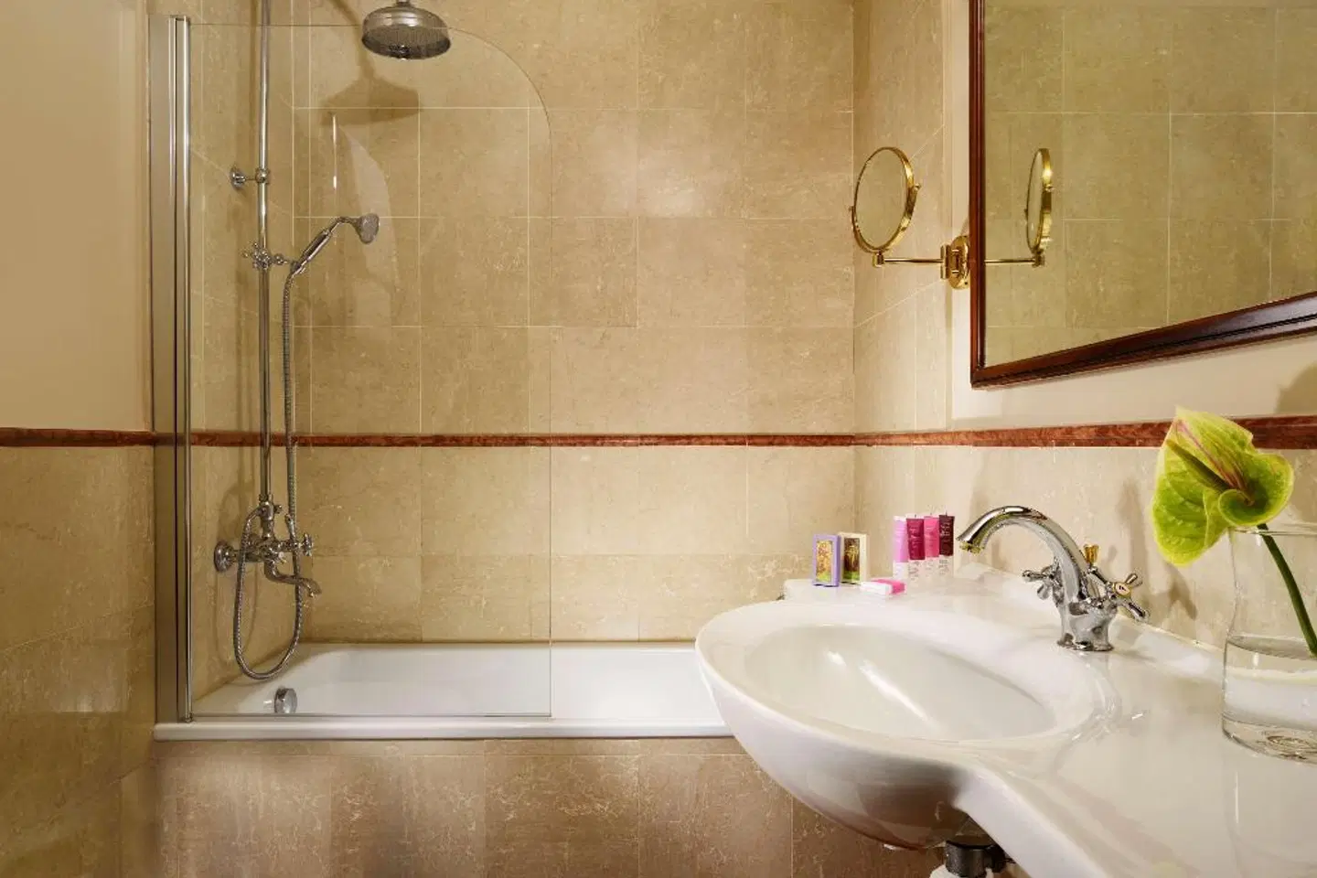 Continental Genova BATHROOM
