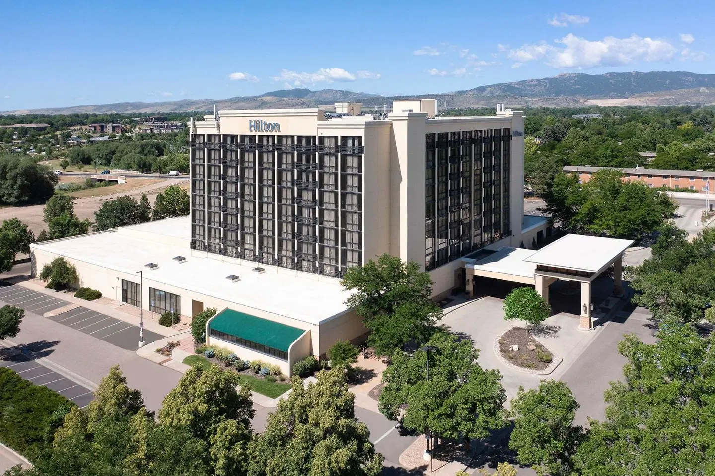 Hilton Fort Collins EXTERIOR