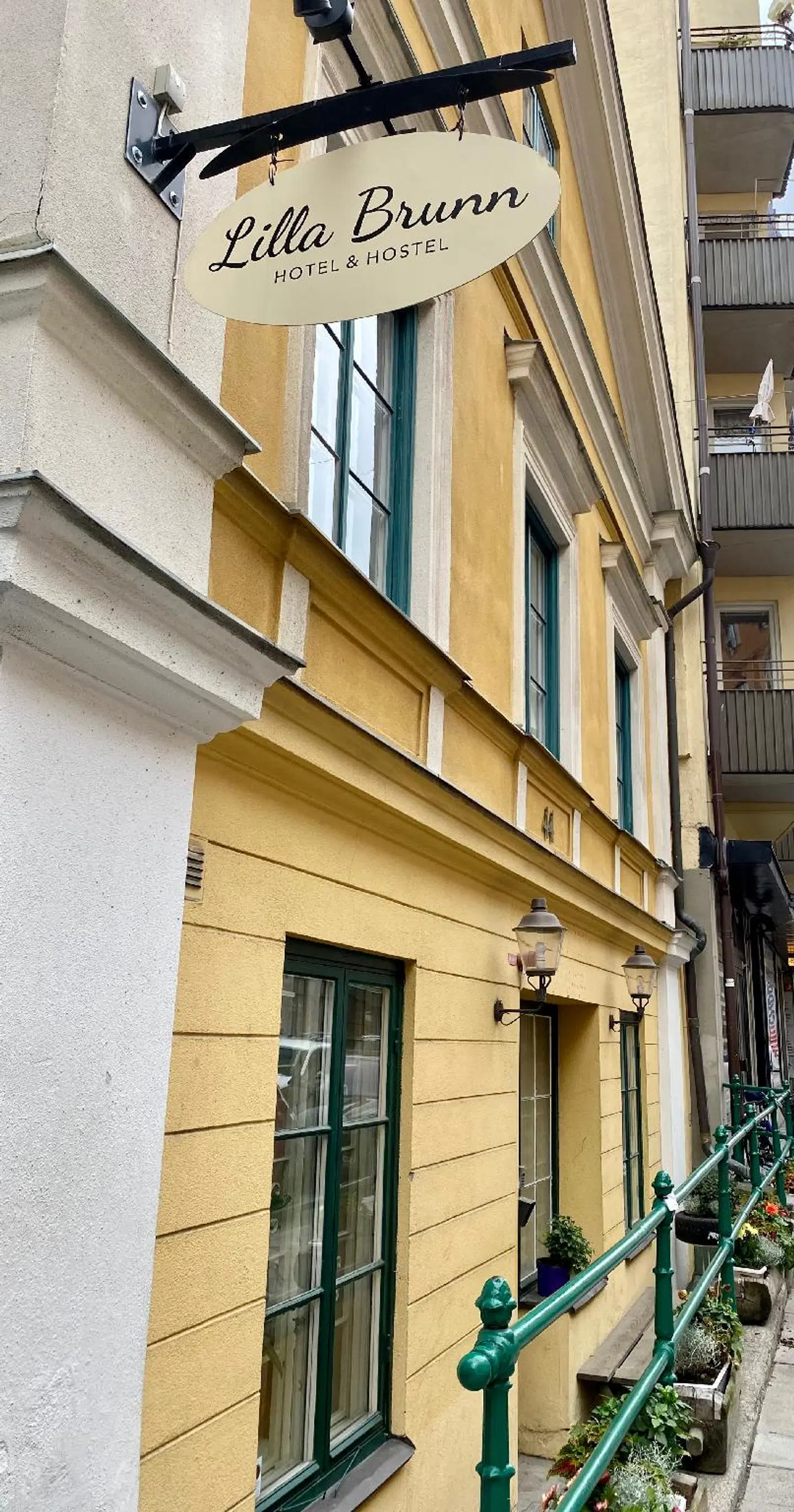 2kronor Hostel Vasastan EXTERIOR