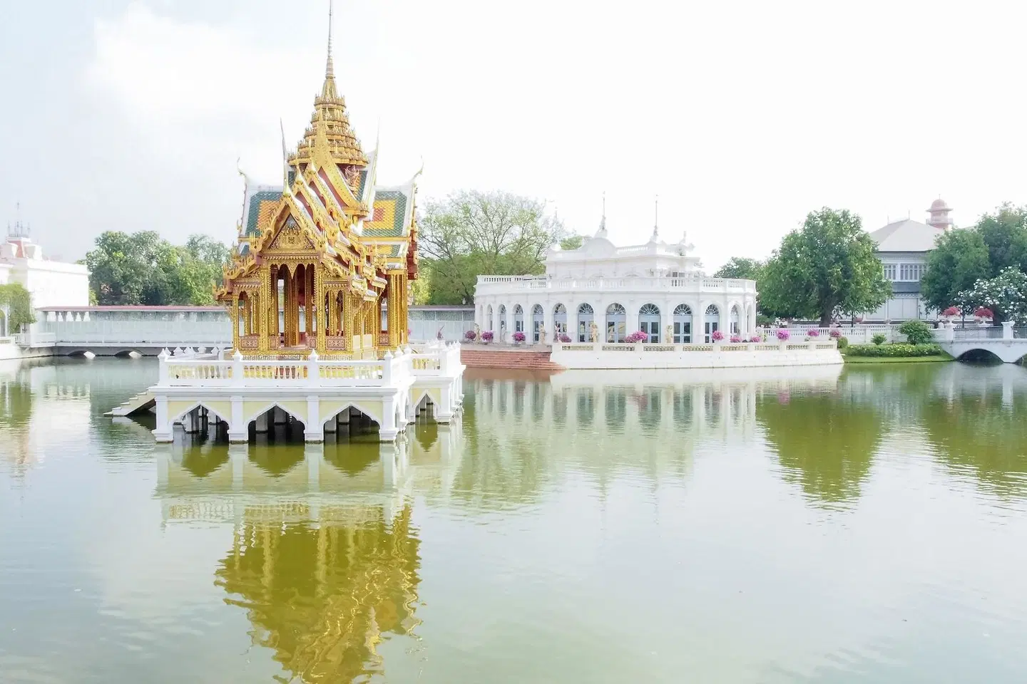 sala bang pa-in EXTERIOR
