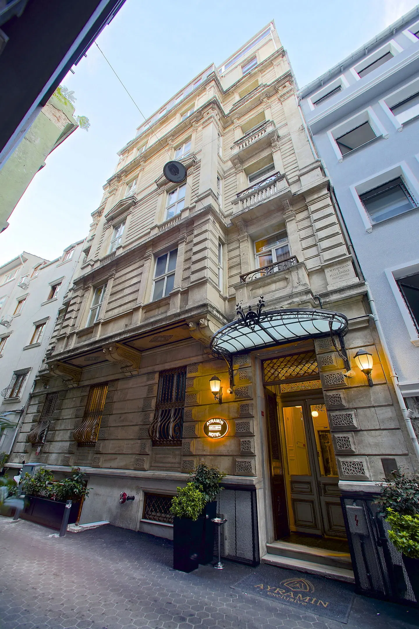 Ayramin Exclusive EXTERIOR