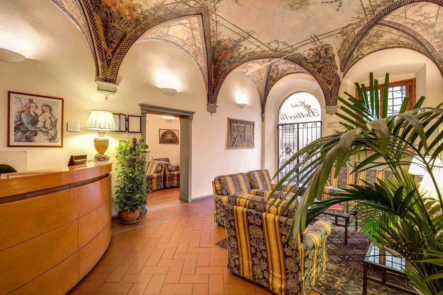 Botticelli LOUNGE_LOBBY