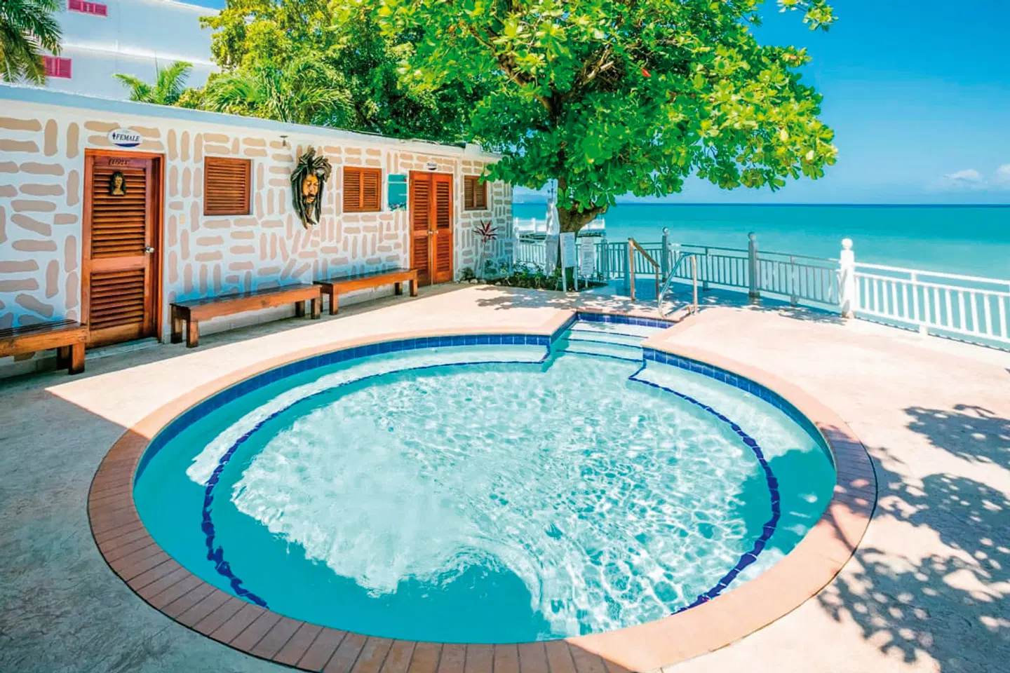 Grand Decameron Montego Beach, A Trademark All-Inclusive Resort OUTDOOR_POOL