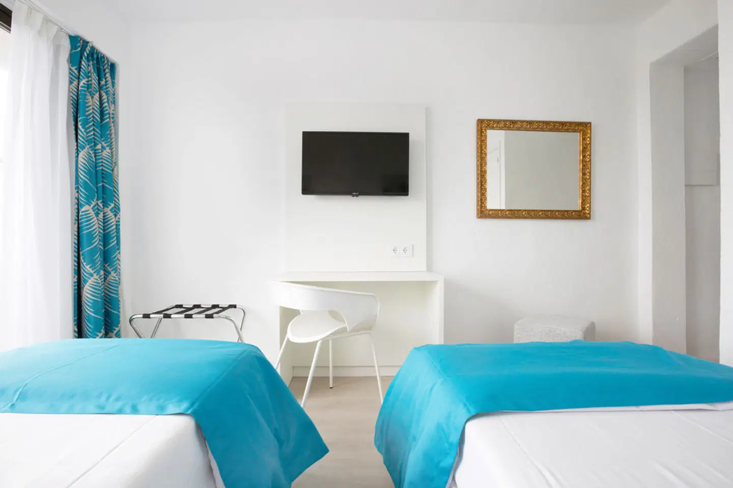 BLUESEA Arenal Tower Adults Only ROOM_EXAMPLE