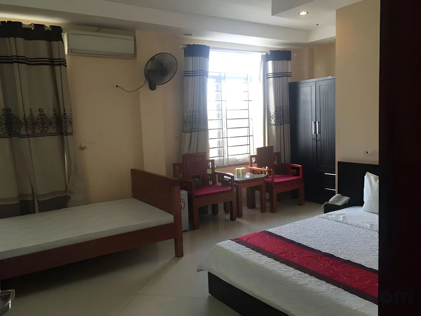 OYO 230 Titanic Hotel ROOM_EXAMPLE
