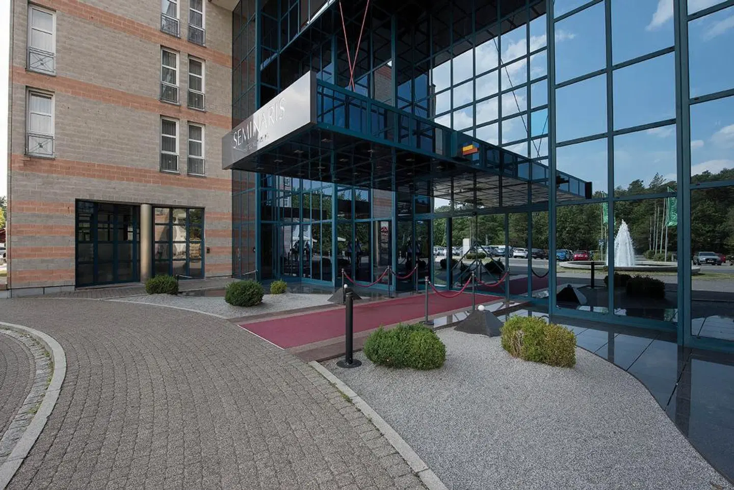 Seminaris Hotel Nürnberg EXTERIOR