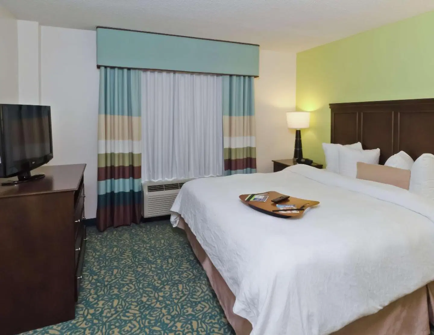 Hampton Inn & Suites Miami-Doral/Dolphin Mall ROOM_EXAMPLE
