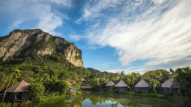 Peace Laguna Resort LANDSCAPE