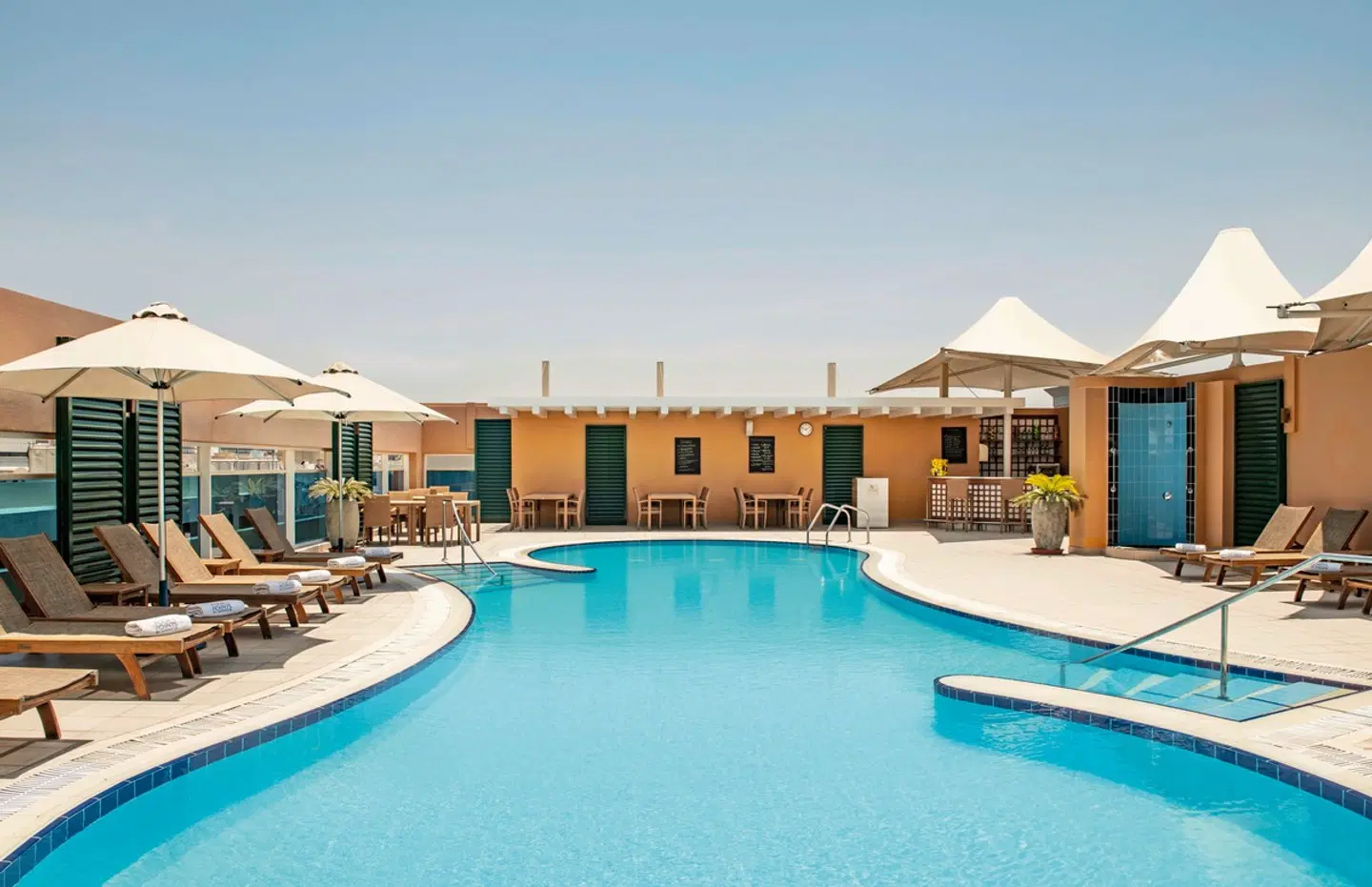 Four Points by Sheraton Bur Dubai OUTDOOR_POOL