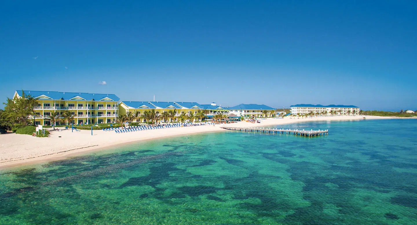 Wyndham Reef Resort Grand Cayman BEACH