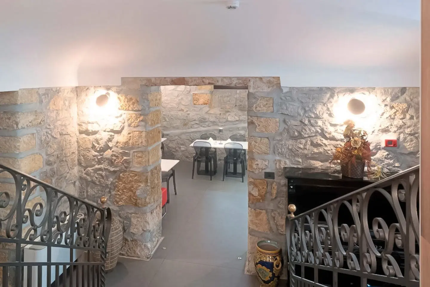 Tonic ROOM_EXAMPLE