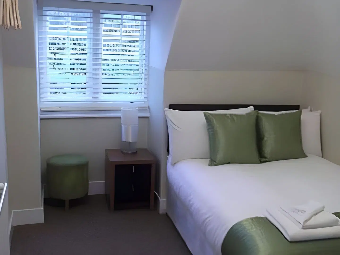The Stag Enfield ROOM_EXAMPLE