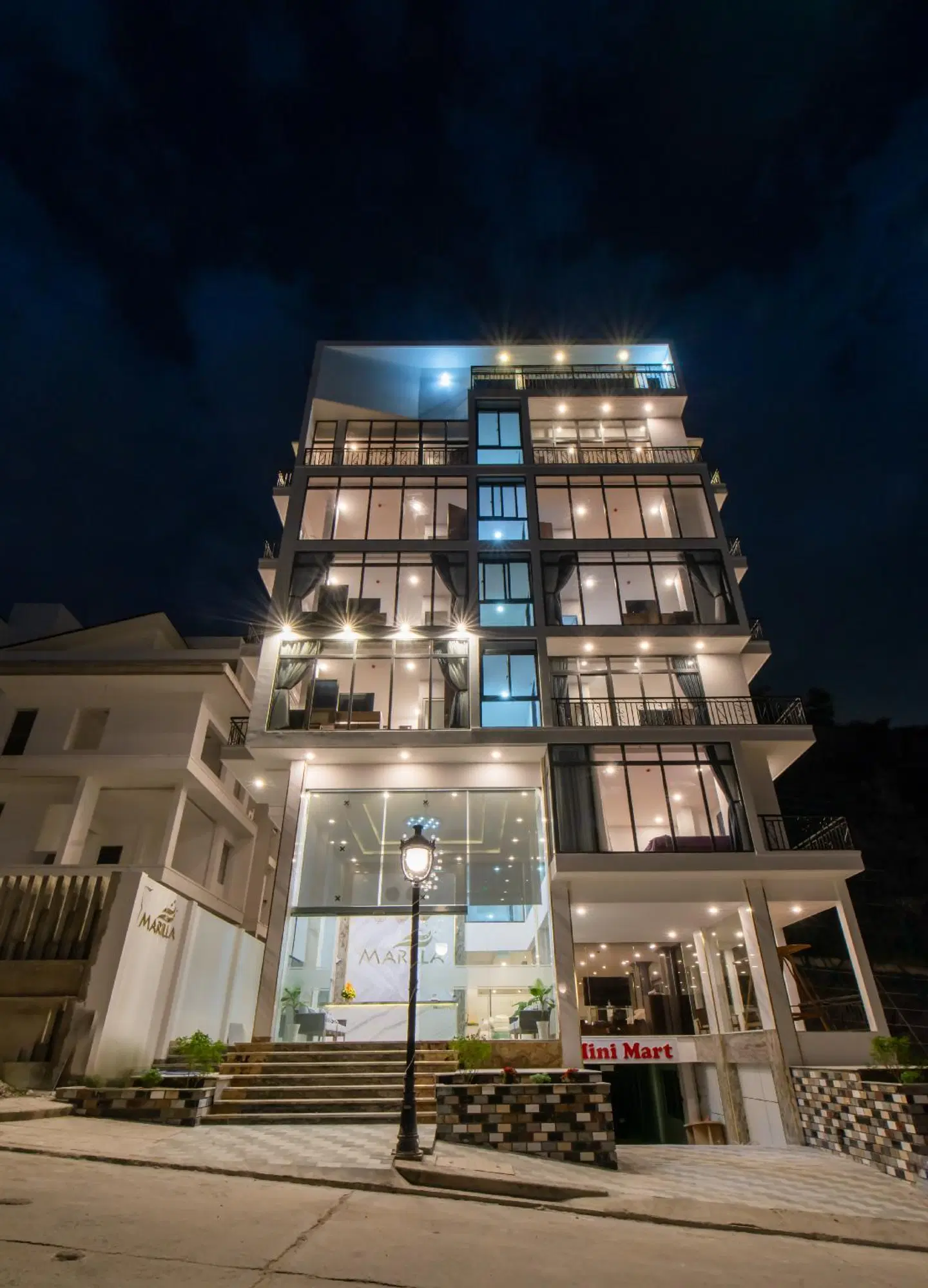 Marilla Hotel EXTERIOR