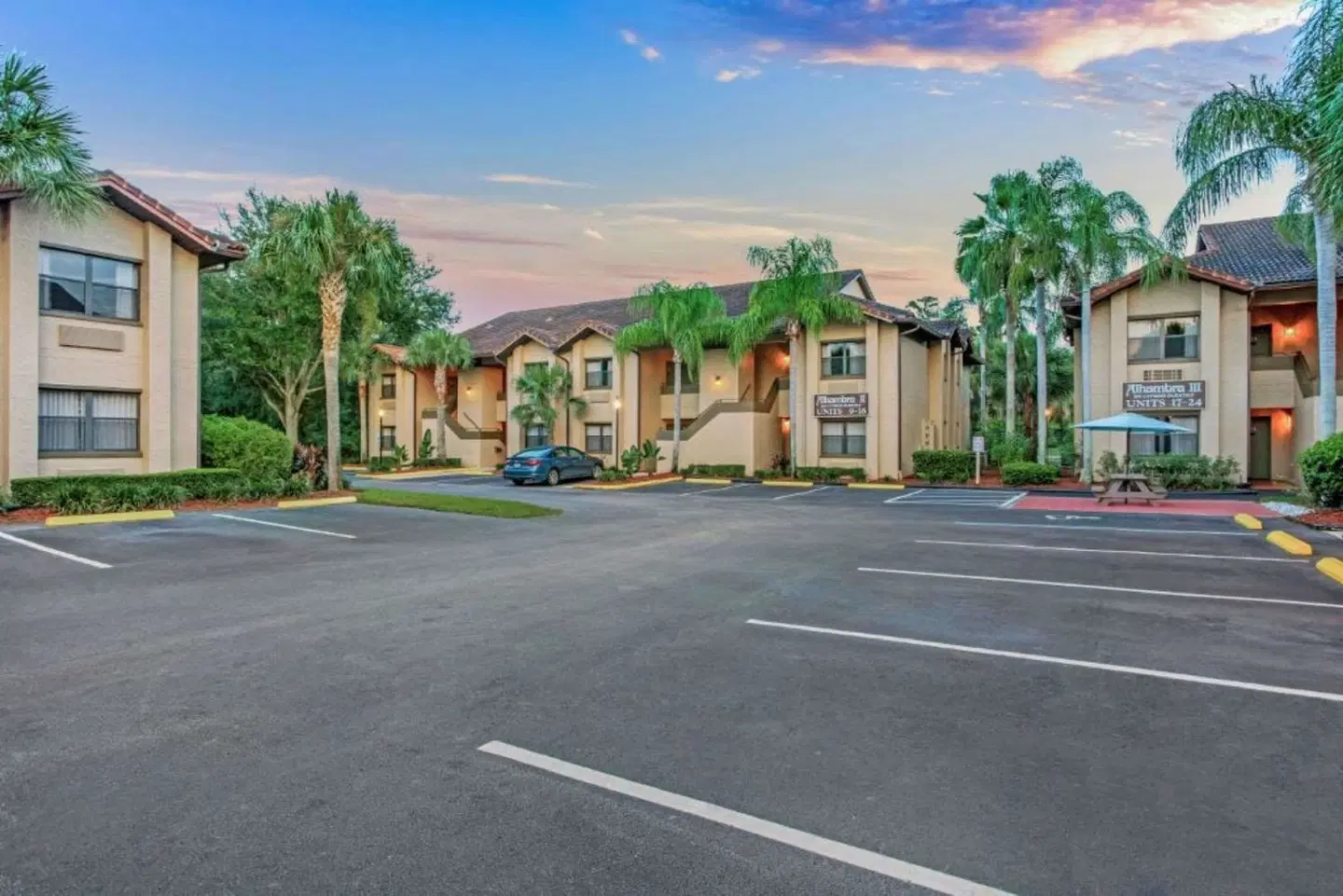 Alhambra at Poinciana by Diamond Resorts EXTERIOR