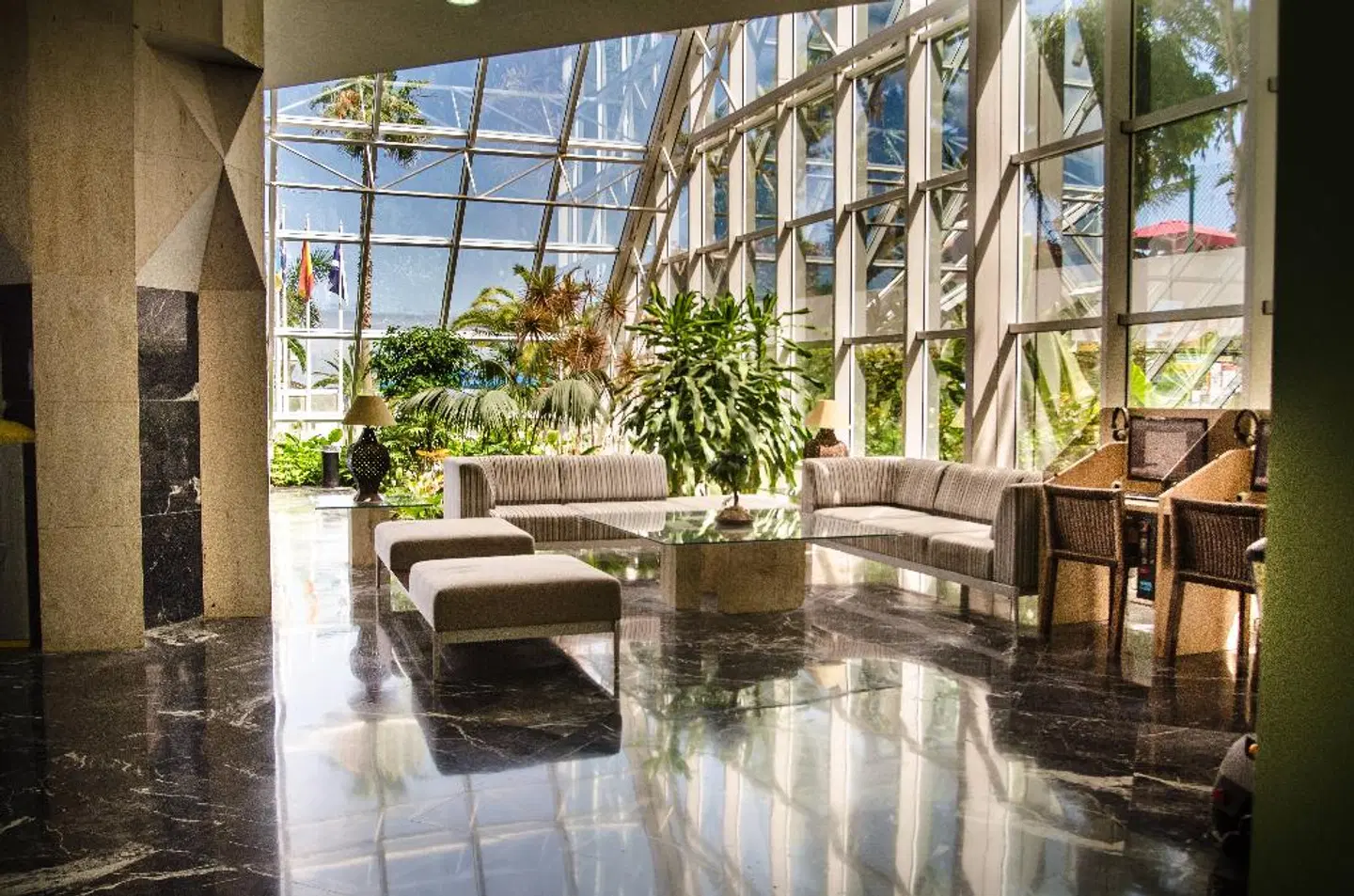 Catalonia Las Vegas LOUNGE_LOBBY