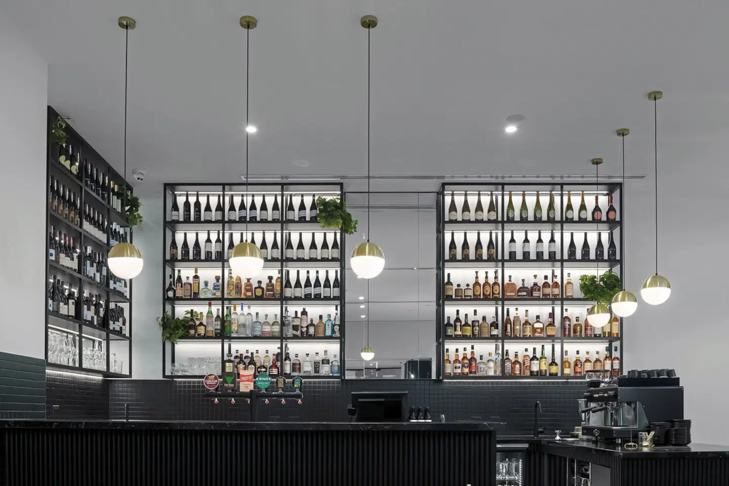The Victoria Hotel Melbourne Bar