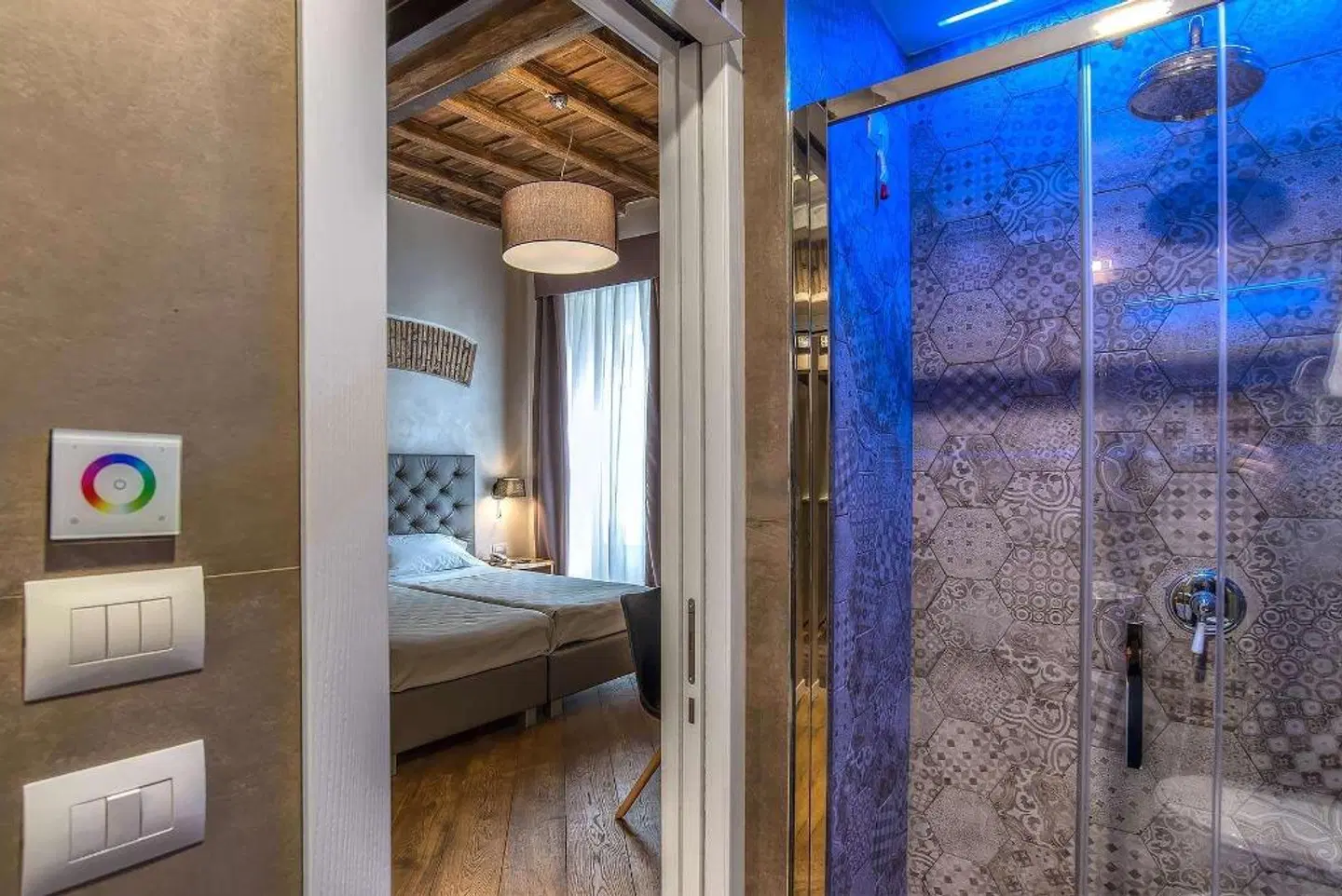 Elite ROOM_EXAMPLE