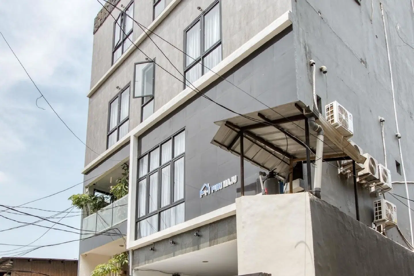 Puri Maju EXTERIOR