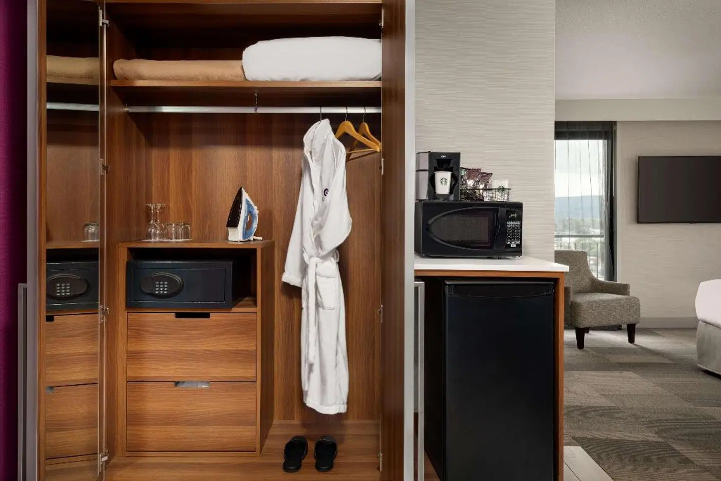 Coast Prince George Hotel by APA ROOM_EXAMPLE