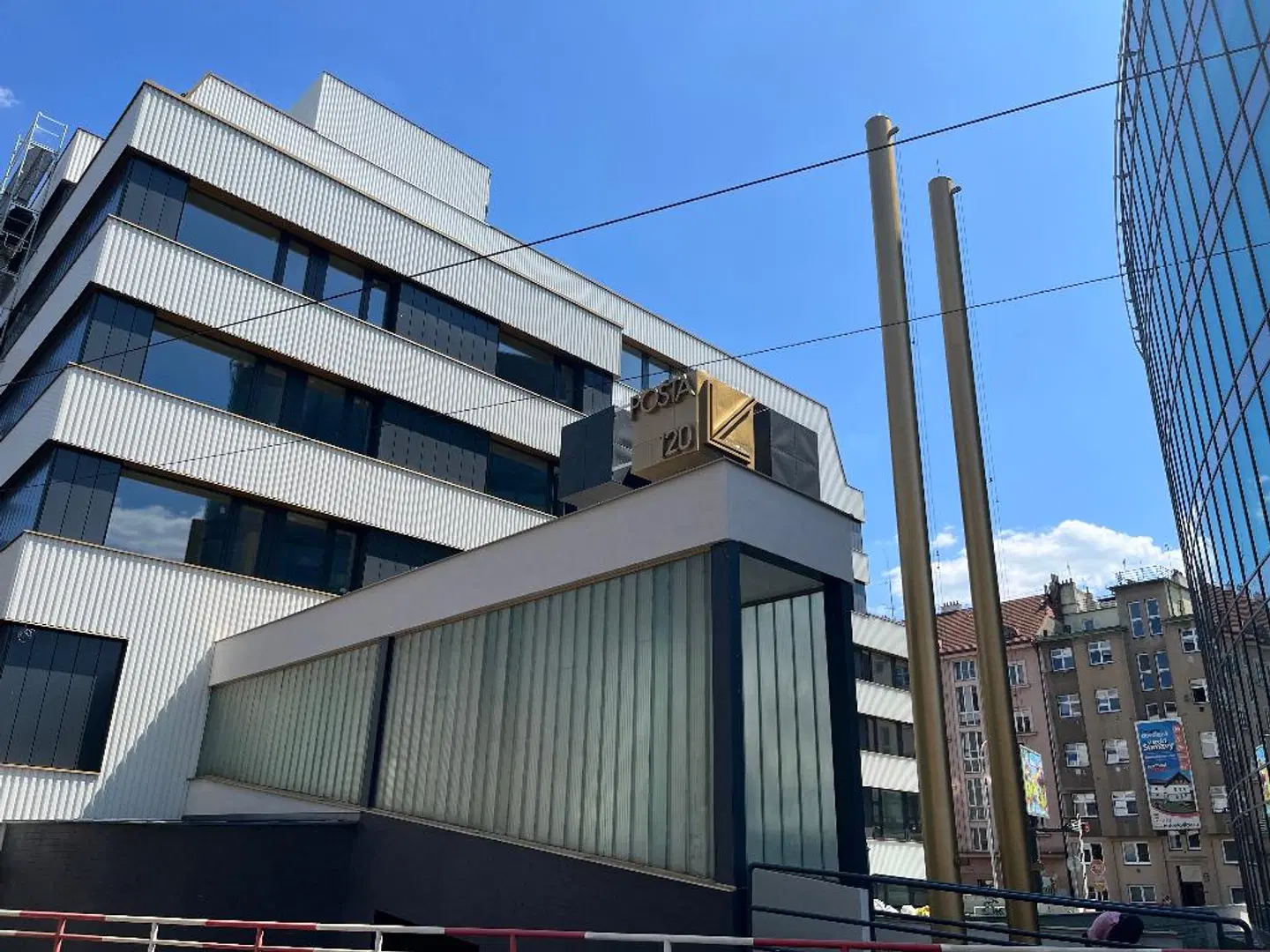Post 120 Suites EXTERIOR