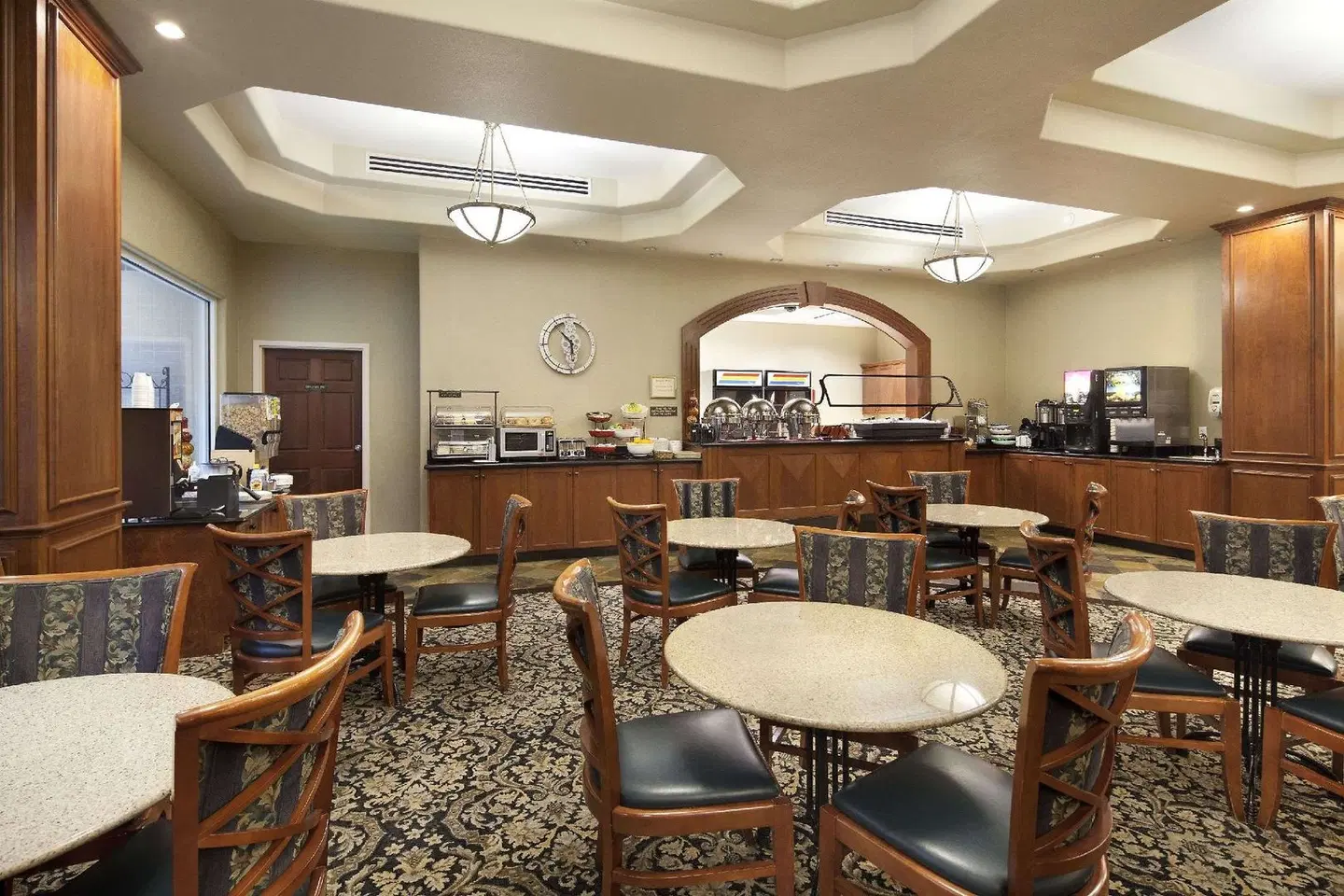 Ramada by Wyndham Olympia Bar