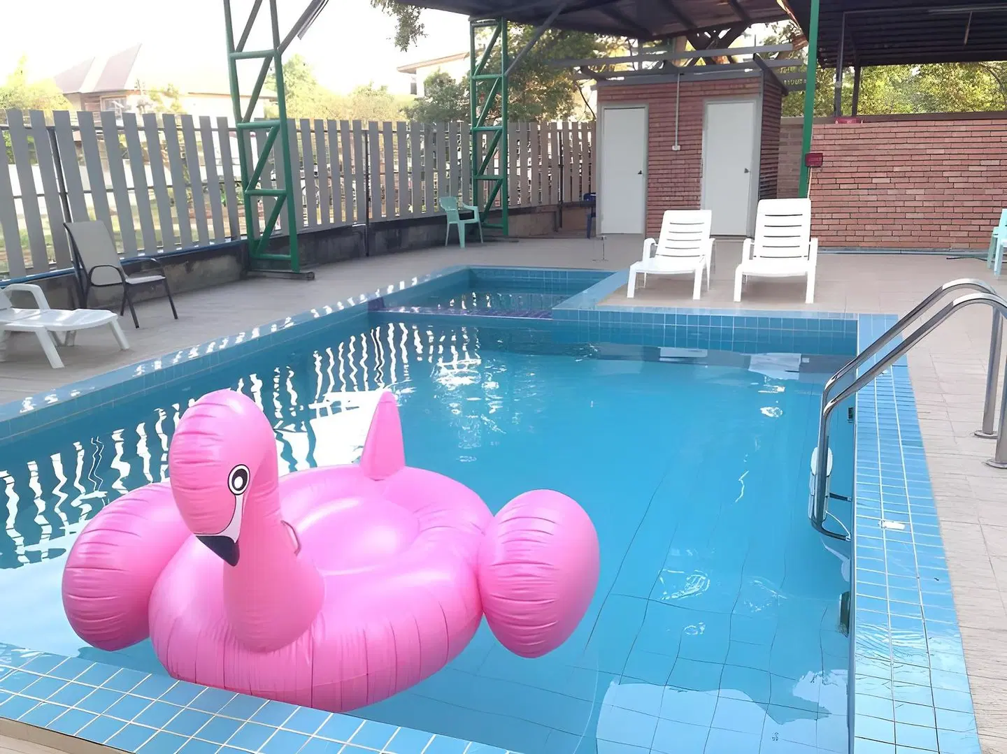 Eden Garden Resort Hallenbad