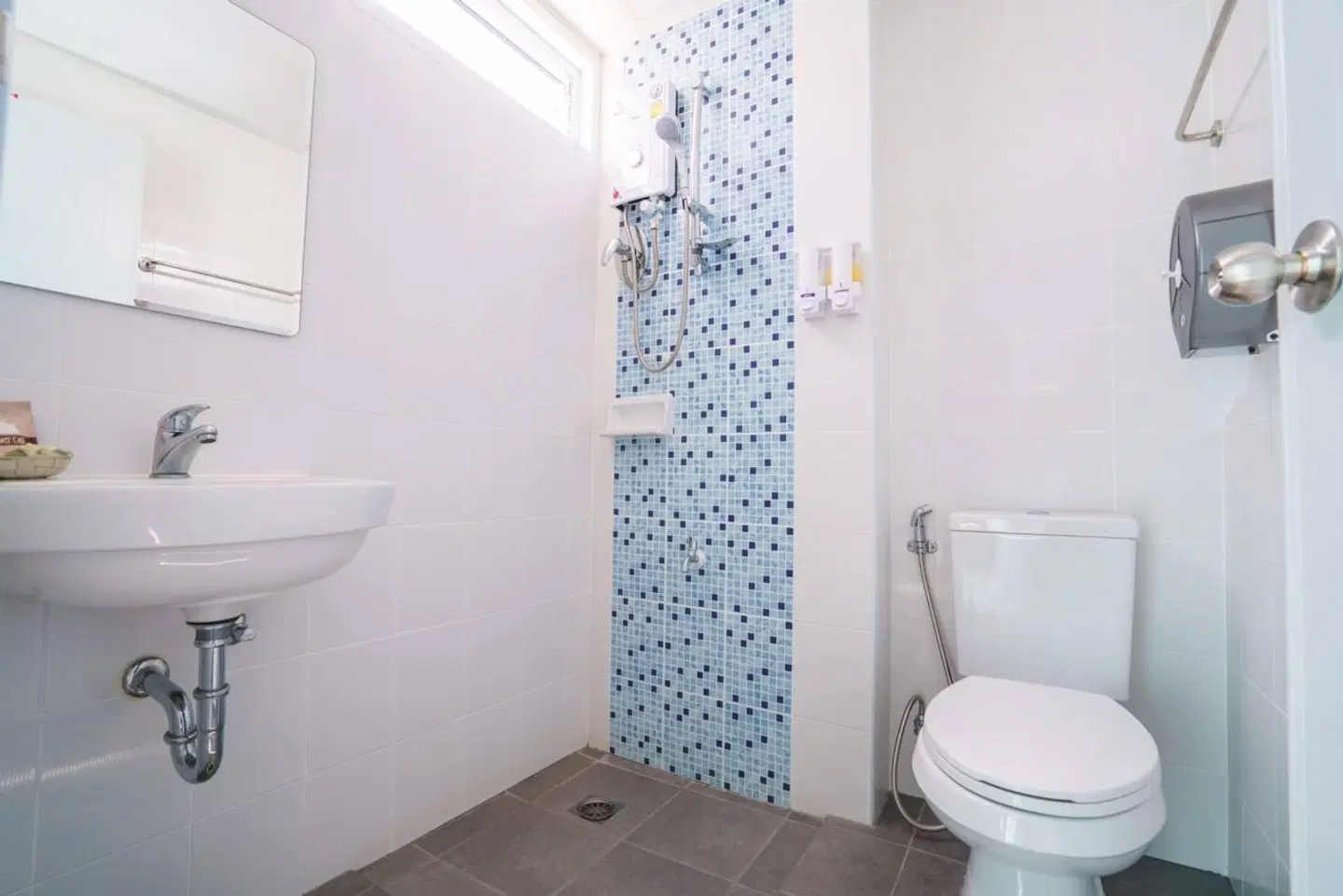 Sritrang Place BATHROOM