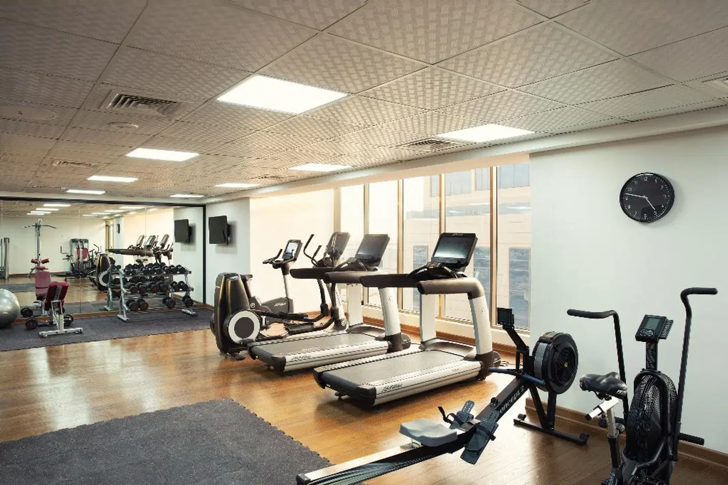 Four Points by Sheraton Production City, Dubai SPORTS_AND_LEISURE