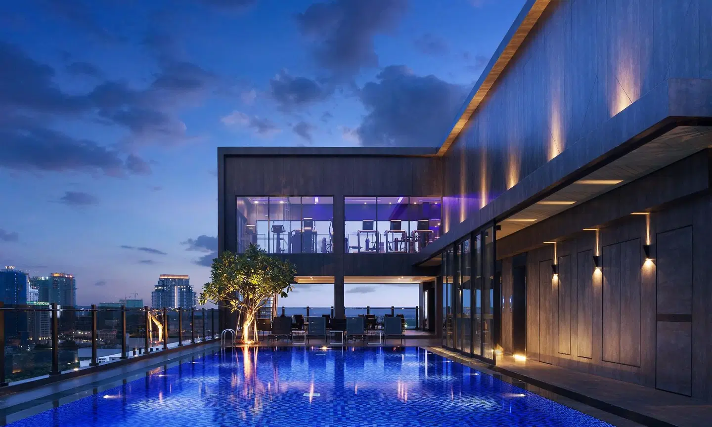 One Residence Hotel & Apartment OUTDOOR_POOL