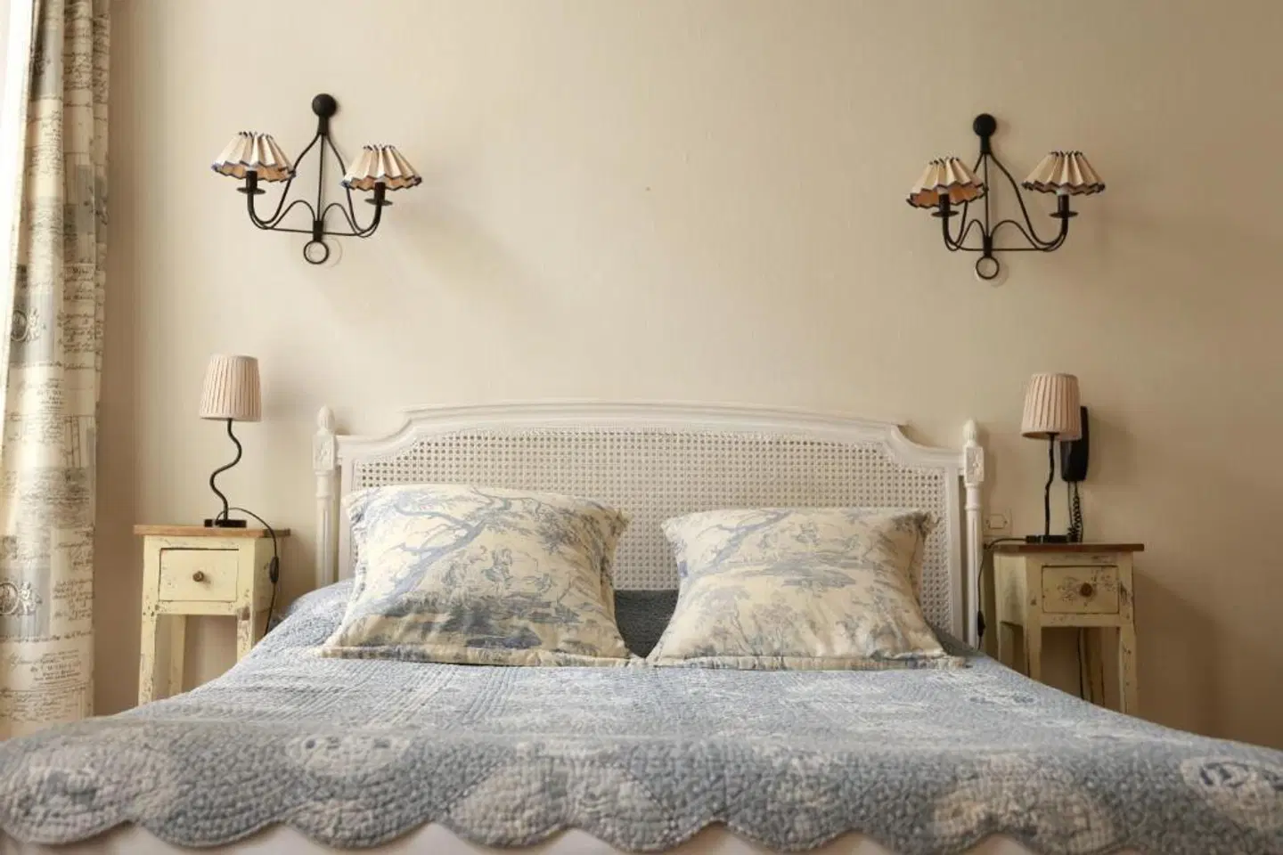 Hotel De La Cathedrale ROOM_EXAMPLE