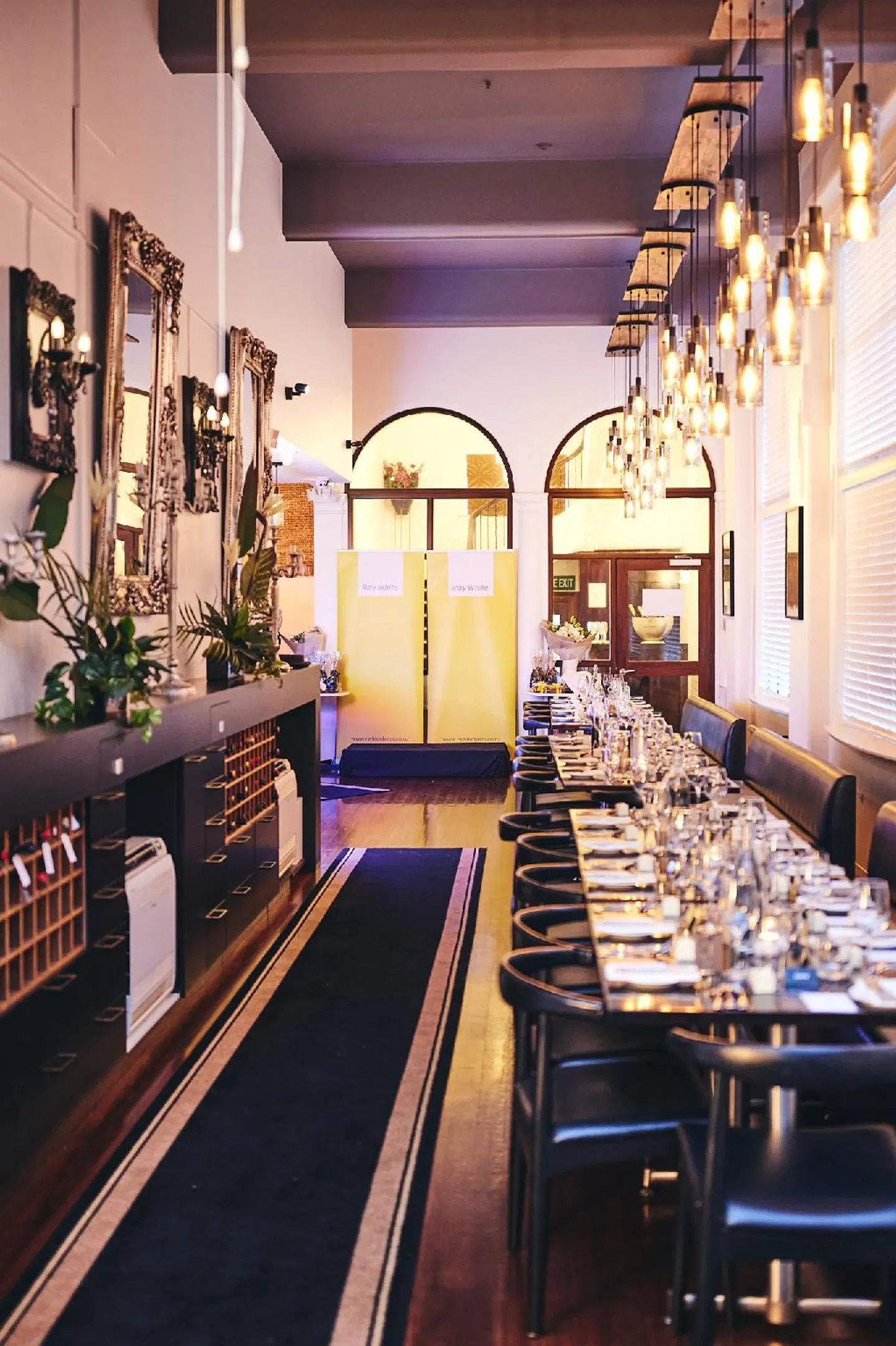 D'Urville Bar