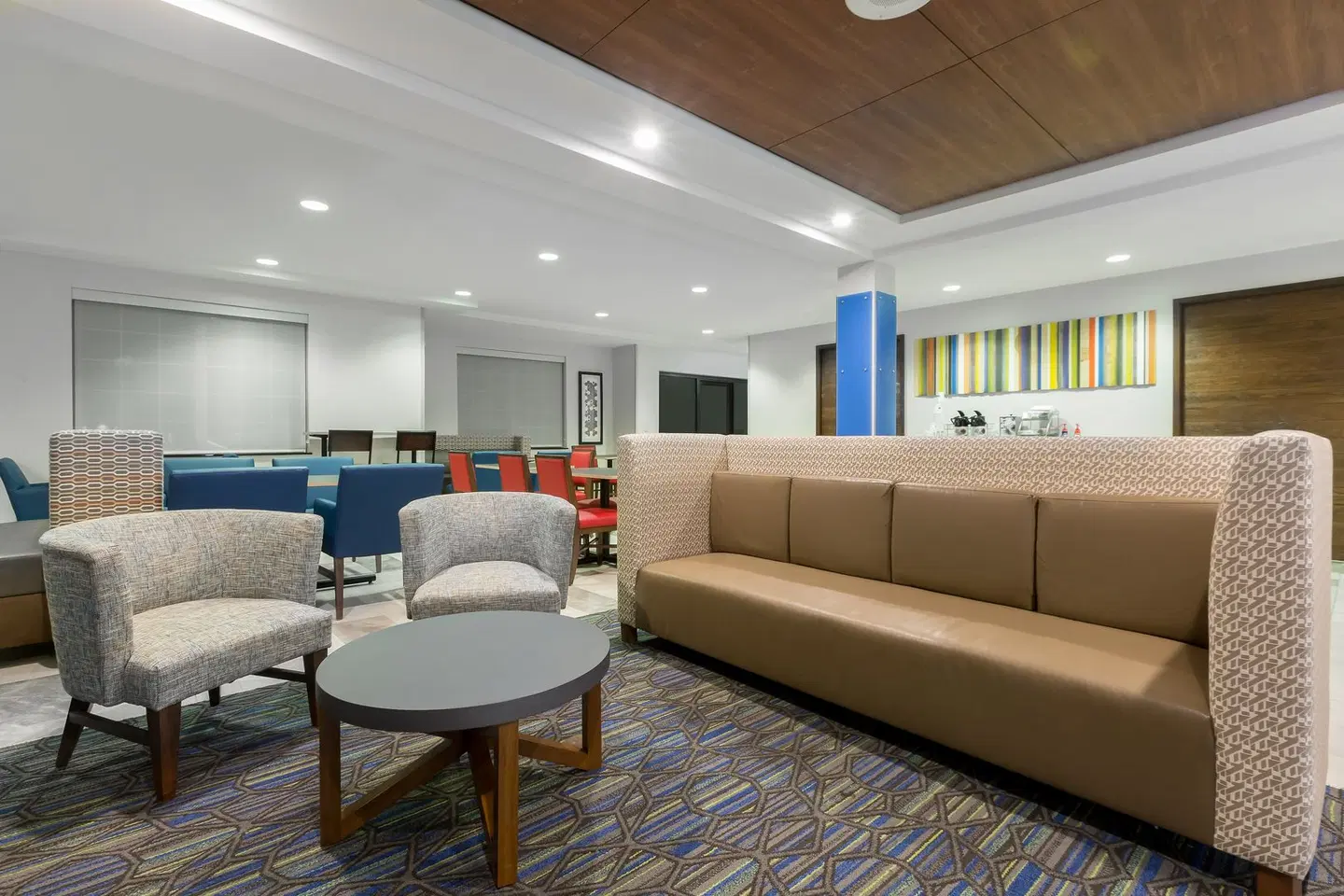 Holiday Inn Express & Suites Eugene Downtown - University by IHG LOUNGE_LOBBY